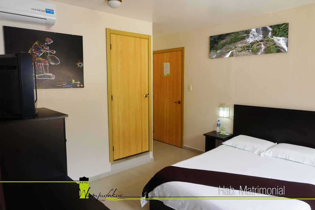 Hotel Wampushkar Zamora Bagian luar foto