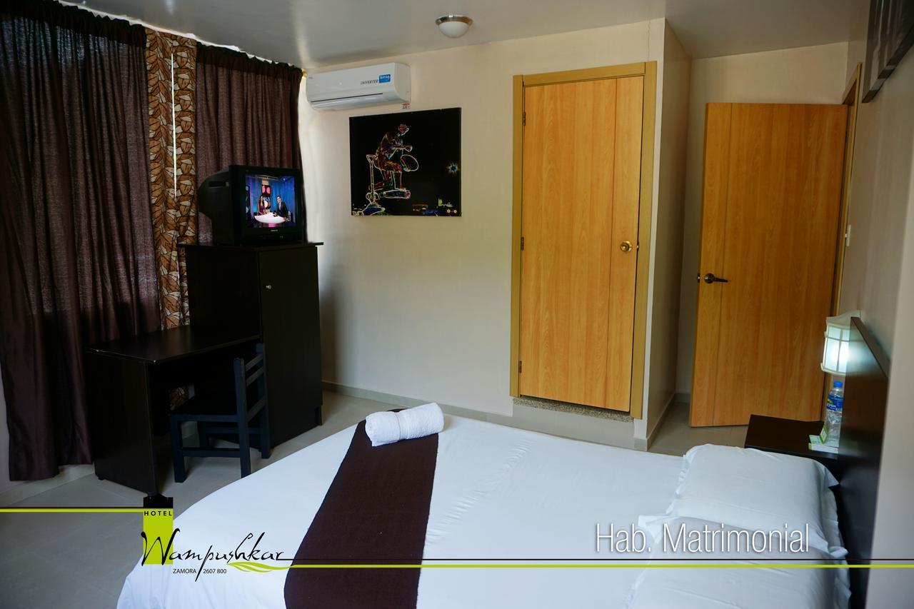 Hotel Wampushkar Zamora Bagian luar foto
